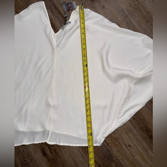 Lola & Sophie • V Neck Batwing Tie Sleeve Blouse - Picture 6 of 13